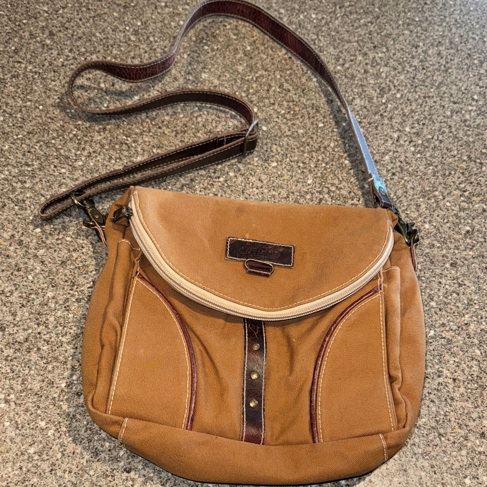 Sixtease the vintage pop blaze crossbody bag
